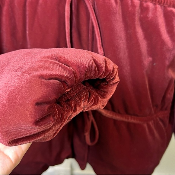 Future Collective Women's Velvet Bow-Tie Puffer Jacket
- Burgundy 1X - Picture 3 of 9